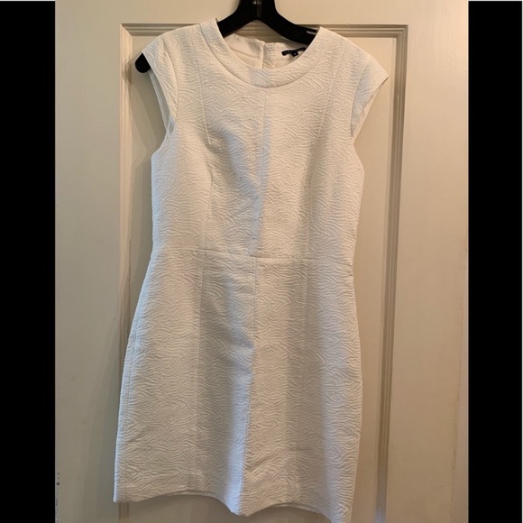 Theory Orinthia Cap-Sleeve Dress (white) - Picture 5 of 9